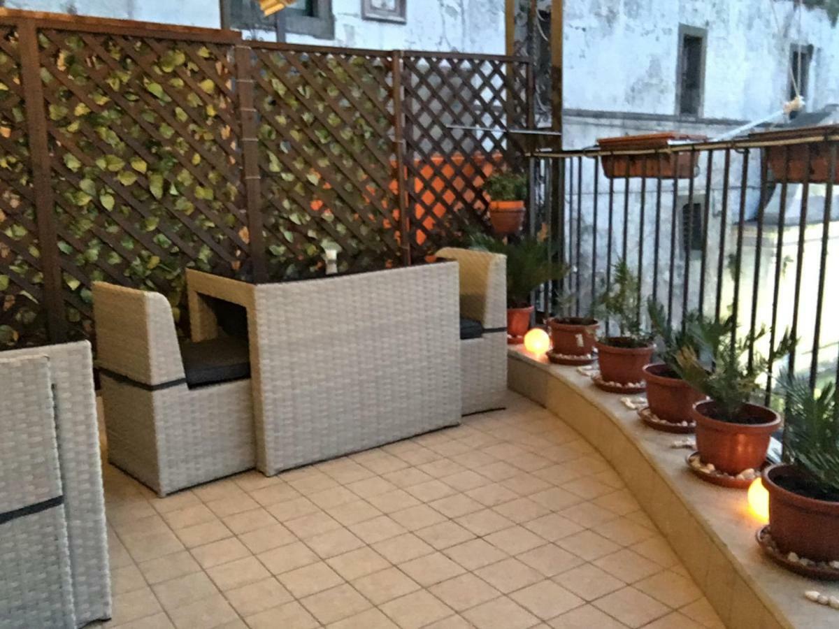 B&B Porta Capuana Neapel Exteriör bild